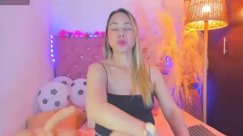_sexbunny_ online show from 15, 7, 2026