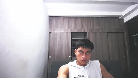 Juan Pablo-independent model online show from 6, 4, 2026