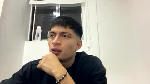 Juan Pablo-independent model online show from 10, 6, 2026