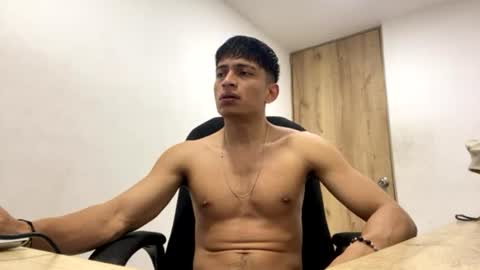 Juan Pablo-independent model online show from 1, 7, 2026