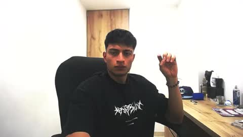Juan Pablo-independent model online show from 8, 7, 2026