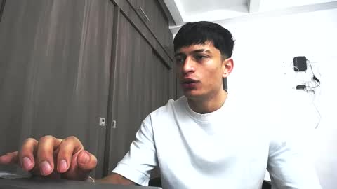 Juan Pablo-independent model online show from 26, 7, 2026