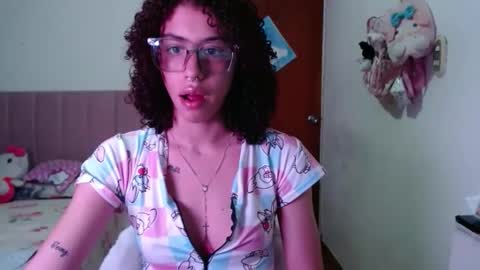 Snapshot of _shanellxxx chatting on 2, 2, 2026 _shanellxxx online show from 2, 2, 2026