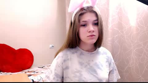 Snapshot of _shy_bunny__ chatting on 16, 1, 2025 Mari online show from 16, 1, 2025