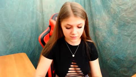 Snapshot of _shy_bunny__ chatting on 24, 9, 2025 Mari online show from 24, 9, 2025