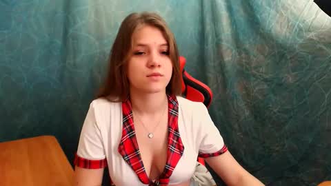 Snapshot of _shy_bunny__ chatting on 10, 10, 2025 Mari online show from 10, 10, 2025