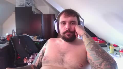 _smiley_bear27 online show from 30, 9, 2025