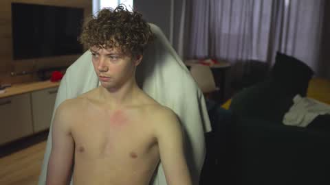 OLIVERpvt is open online show from 6, 3, 2025