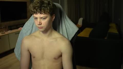 OLIVERpvt is open online show from 12, 1, 2026