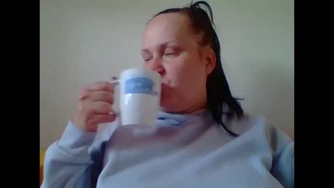 Snapshot of _squirty_pussyyy_ chatting on 12, 9, 2025 Melisa online show from 12, 9, 2025