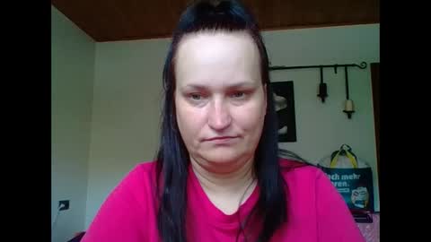 Snapshot of _squirty_pussyyy_ chatting on 20, 9, 2025 Melisa online show from 20, 9, 2025