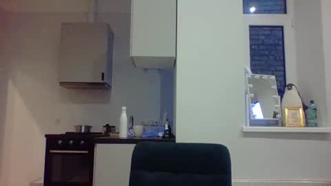 Snapshot of _squirty_pussyyy_ chatting on 27, 10, 2025 Melisa online show from 27, 10, 2025