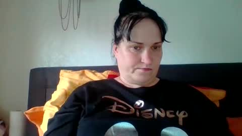 Snapshot of _squirty_pussyyy_ chatting on 6, 6, 2026 Melisa online show from 6, 6, 2026