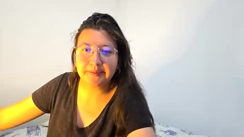 _sweet_melodyy online show from 11, 5, 2026