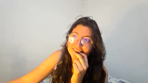 _sweet_melodyy online show from 13, 5, 2026