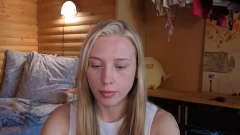 _sweetsky_ online show from 14, 3, 2026