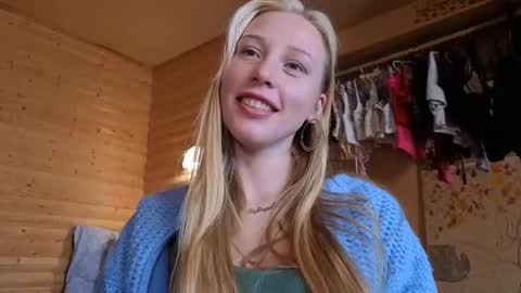 _sweetsky_ online show from 15, 3, 2026