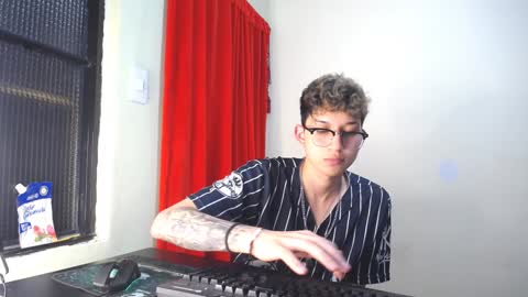 Thomas online show from 4, 2, 2025