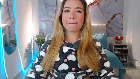 Snapshot of _tiffany1 chatting on 14, 9, 2025 _tiffany1 online show from 14, 9, 2025