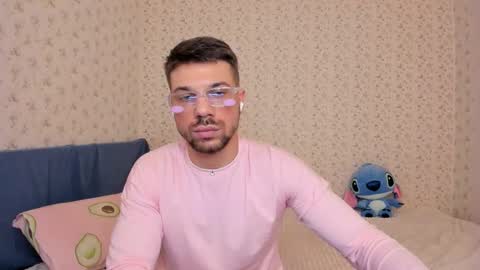 Snapshot of _tonywolf chatting on 20, 12, 2025 Tony Wolf online show from 20, 12, 2025