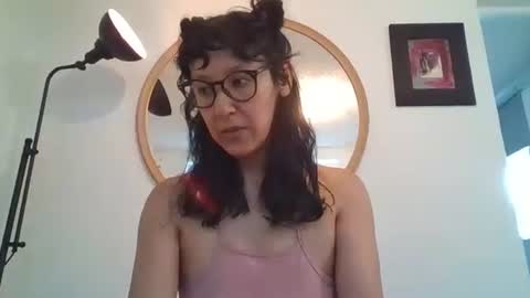 _tutti_frutti_ online show from 5, 5, 2026