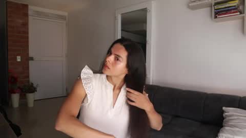 Anastasia Vahos online show from 25, 5, 2026