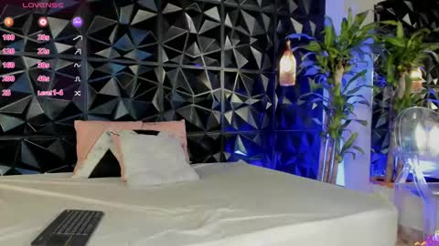 _valentina_69 online show from 11, 1, 2025