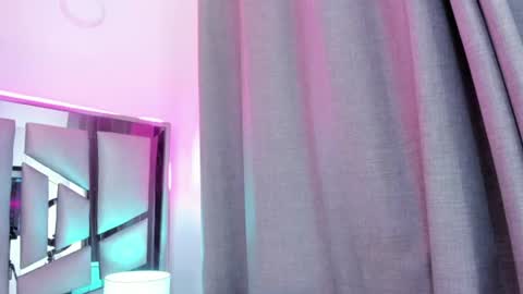 _valeria_saenz_ online show from 26, 7, 2026