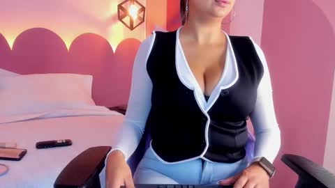 _valeryboobs_ online show from 14, 11, 2025