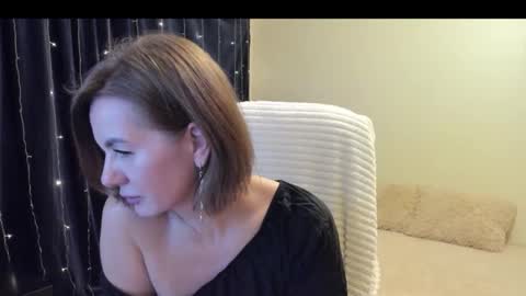 _vallylove online show from 2, 10, 2025