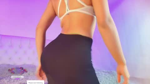 Snapshot of _victoria_foxx_ chatting on 17, 3, 2026 Victoria Fox online show from 17, 3, 2026