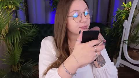 Snapshot of _wendy_evans_ chatting on 14, 12, 2024 Wendy online show from 14, 12, 2024