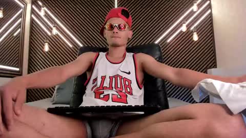 Snapshot of _white_fox_ chatting on 14, 2, 2025 white fox online show from 14, 2, 2025