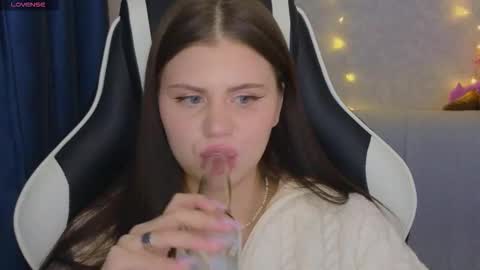 Snapshot of _wifi_ chatting on 3, 3, 2026 Fiona and Wayne online show from 3, 3, 2026