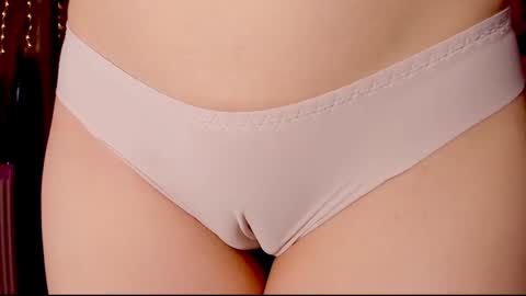 Snapshot of _witch__ chatting on 31, 12, 2024 Enni online show from 31, 12, 2024