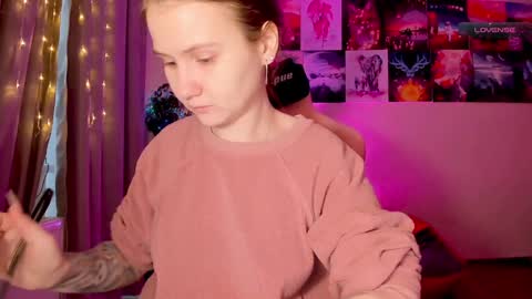 Snapshot of _witch__ chatting on 2, 2, 2025 Enni online show from 2, 2, 2025