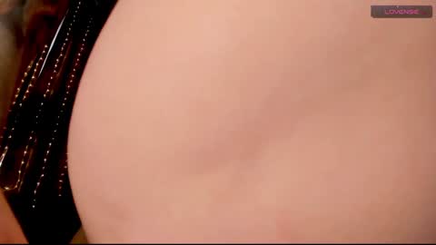 Snapshot of _witch__ chatting on 8, 2, 2025 Enni online show from 8, 2, 2025