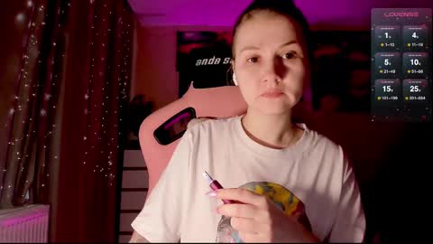 Snapshot of _witch__ chatting on 27, 2, 2025 Enni online show from 27, 2, 2025