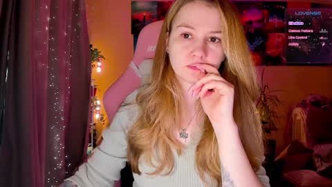 Snapshot of _witch__ chatting on 19, 9, 2025 Enni online show from 19, 9, 2025