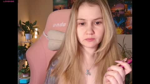 Snapshot of _witch__ chatting on 2, 10, 2025 Enni online show from 2, 10, 2025