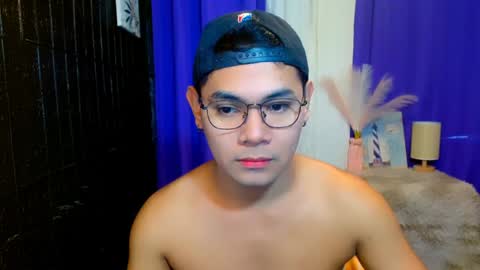 _xxcocksucker online show from 1, 1, 2025