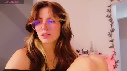 Snapshot of _yourcherrybomb chatting on 4, 1, 2025 _yourcherrybomb online show from 4, 1, 2025