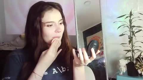 Snapshot of _yourcherrybomb chatting on 18, 11, 2025 _yourcherrybomb online show from 18, 11, 2025