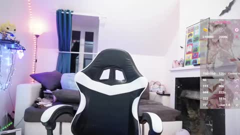 Polly online show from 10, 2, 2025