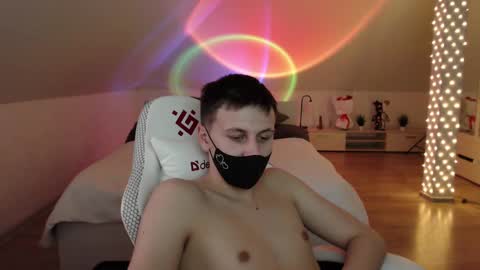 Nicole  Thomas  Dave online show from 10, 3, 2025