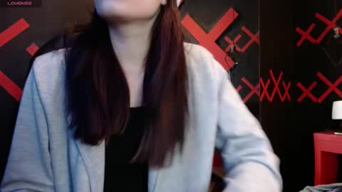 Yuyi online show from 9, 3, 2025