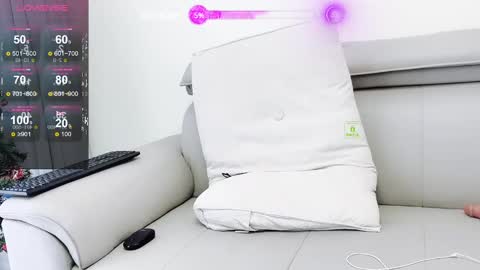 _zizi_ online show from 31, 12, 2024