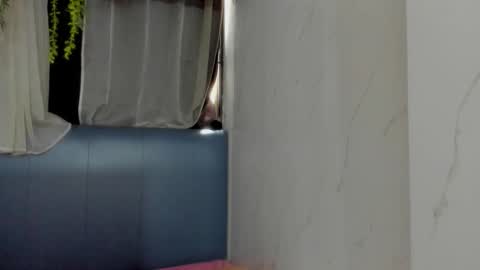 _zoecooper online show from 4, 3, 2026