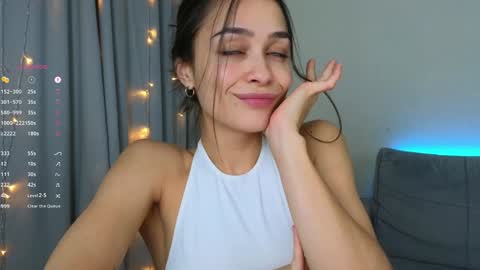 Mila and Jess online show from 2, 1, 2025