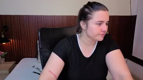 Abby Lee  online show from 19, 7, 2026